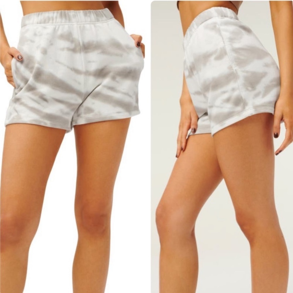 GOOD AMERICAN summer knit short summer sand tie dye